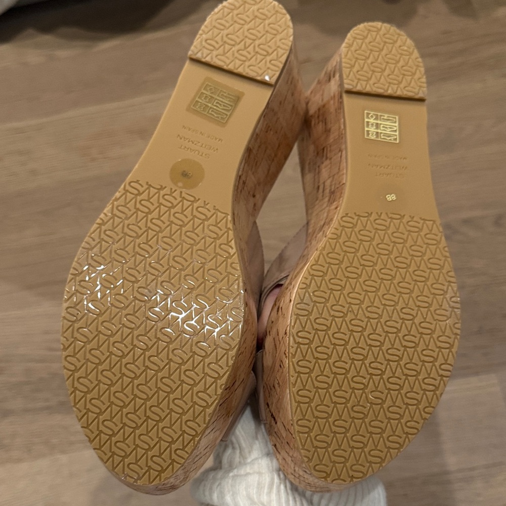 Stuart Weitzman Beige Wedge Sandals size 8 - Picture 4 of 4